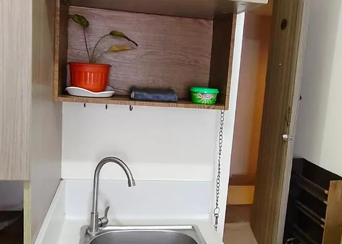 Apartment Jjmc Place 28 With Netflix And Unli Wifi Manila